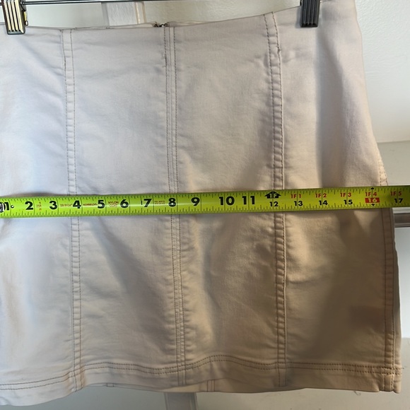 Free People White/ Ivory Mini Skirt - 12 US - Picture 5 of 7